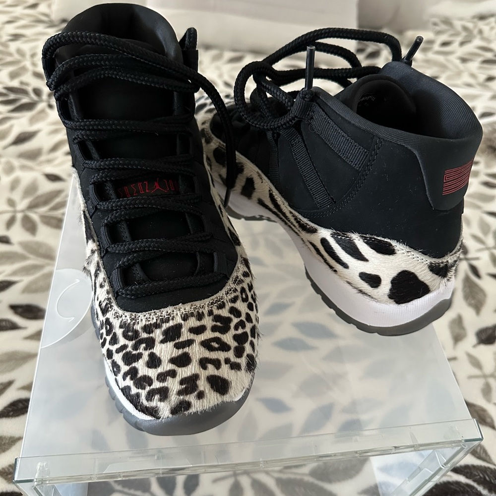 Air Jordan 11 Retro Animal Instinct Size 8 Womens Shoes - Picture 3 of 6